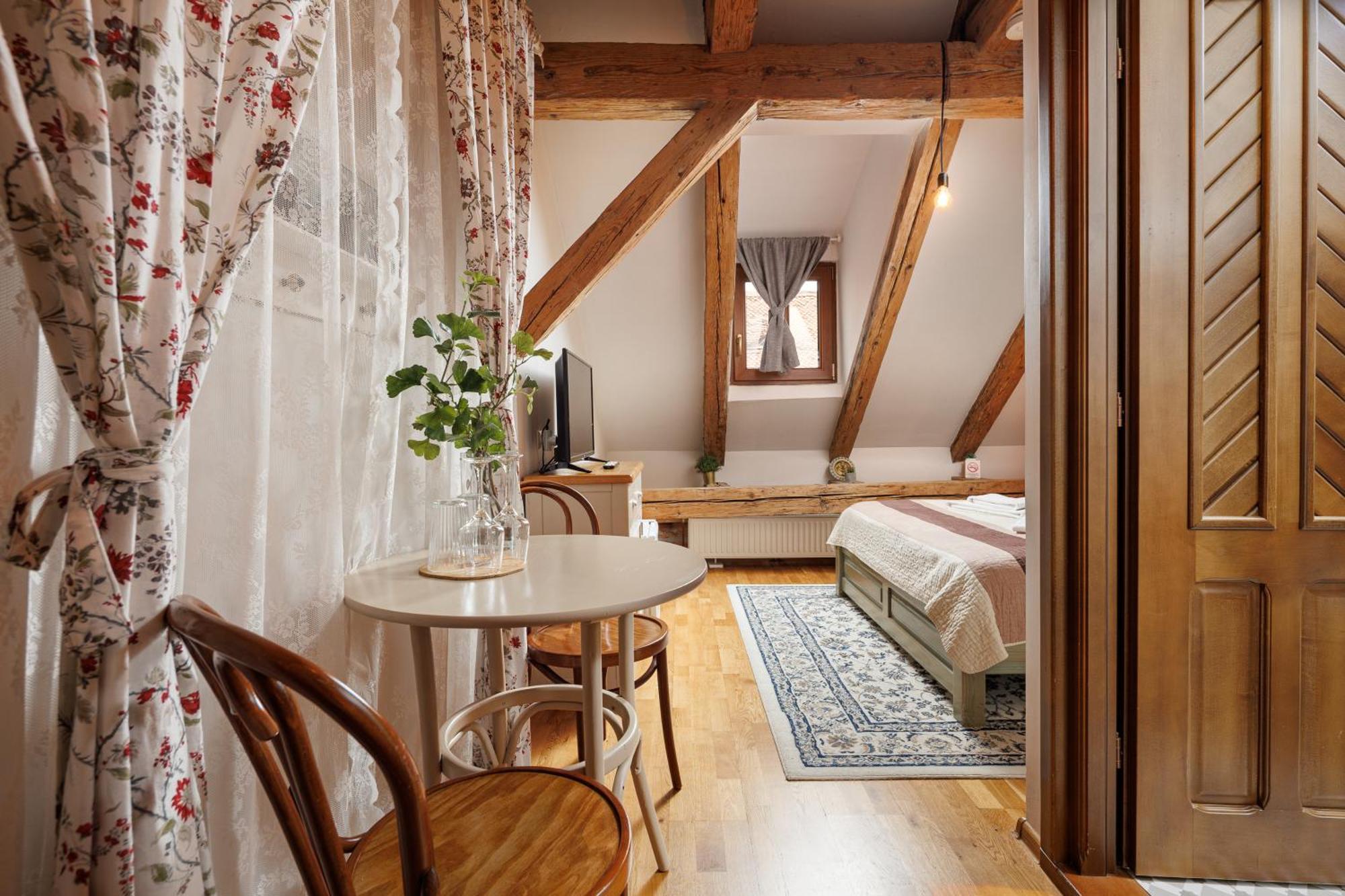 Hotel Wood House Republicii Brašov Exteriér fotografie