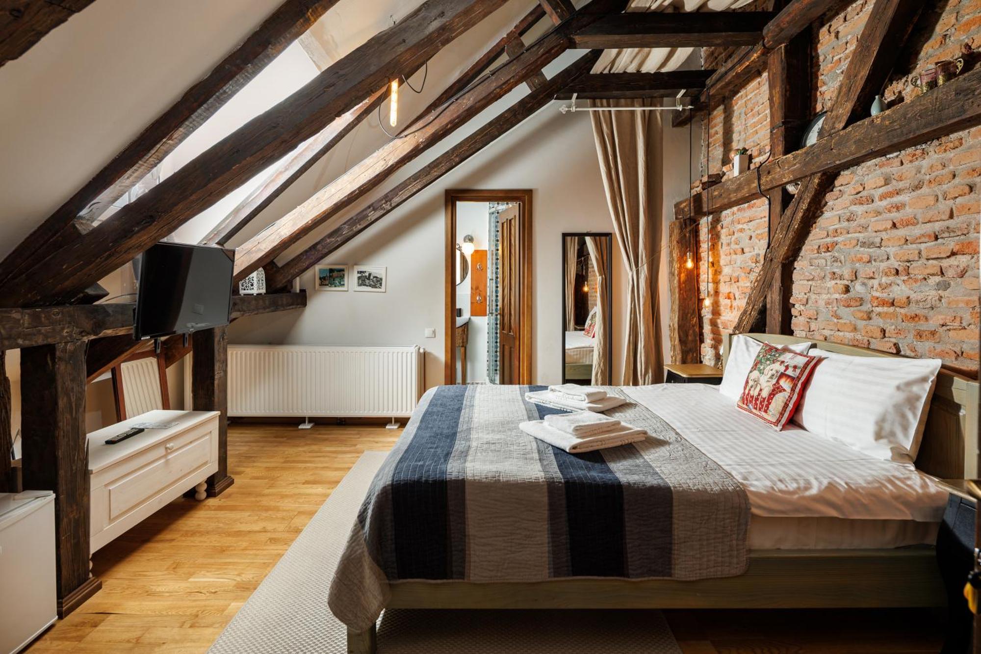 Hotel Wood House Republicii Brašov Exteriér fotografie