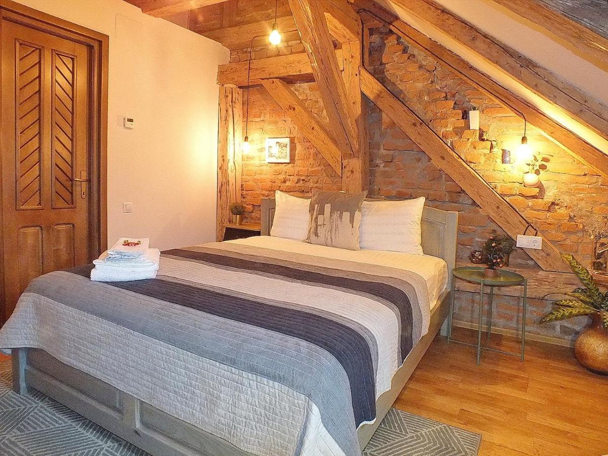 Hotel Wood House Republicii Brašov Exteriér fotografie